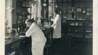 Object D.4. About 1930: Corner of the Laboratoryhas no cover picture