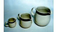 Object Three jugs in different sizeshas no cover picture