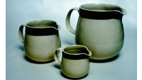 Object Three jugs in different sizeshas no cover picture