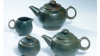 Object Two teapots, milk jug and sugar bowlhas no cover picture