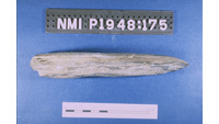 Object ISAP 02887, photograph of the right side of stone axecover