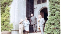 Object Earl and Countess of Rosse welcoming Gordon Lambert and Edward C. Bewley to Birr Castlecover picture