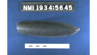 Object ISAP 08666, photograph of the right side of stone axecover