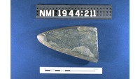 Object ISAP 04470, photograph of face 2 of stone axehas no cover