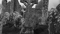Object Clonmacnoise, King Flann's Cross, seen from West, Co. Offalycover picture
