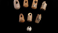 Object Clay pendants, Tomb 1B East, Knowthcover
