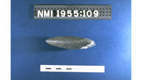 Object ISAP 03400, photograph of the right side of stone axecover