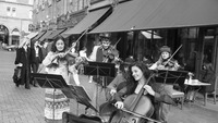 Object String quartet play in a squarehas no cover picture